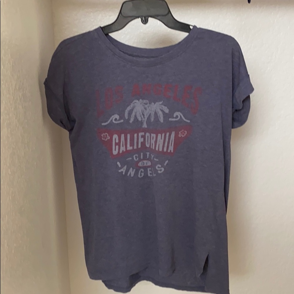 Soft and comfy Los Angeles graphic tee!